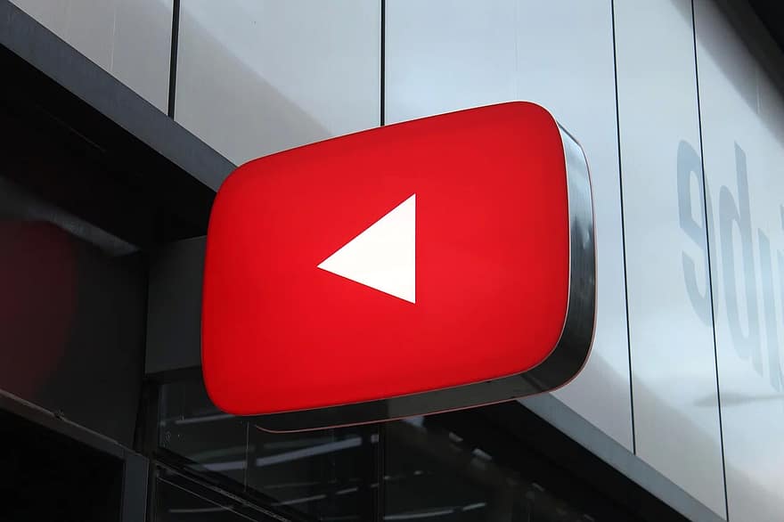 YouTubers Slams Google On Twitter For Opening YouTube Office In ...