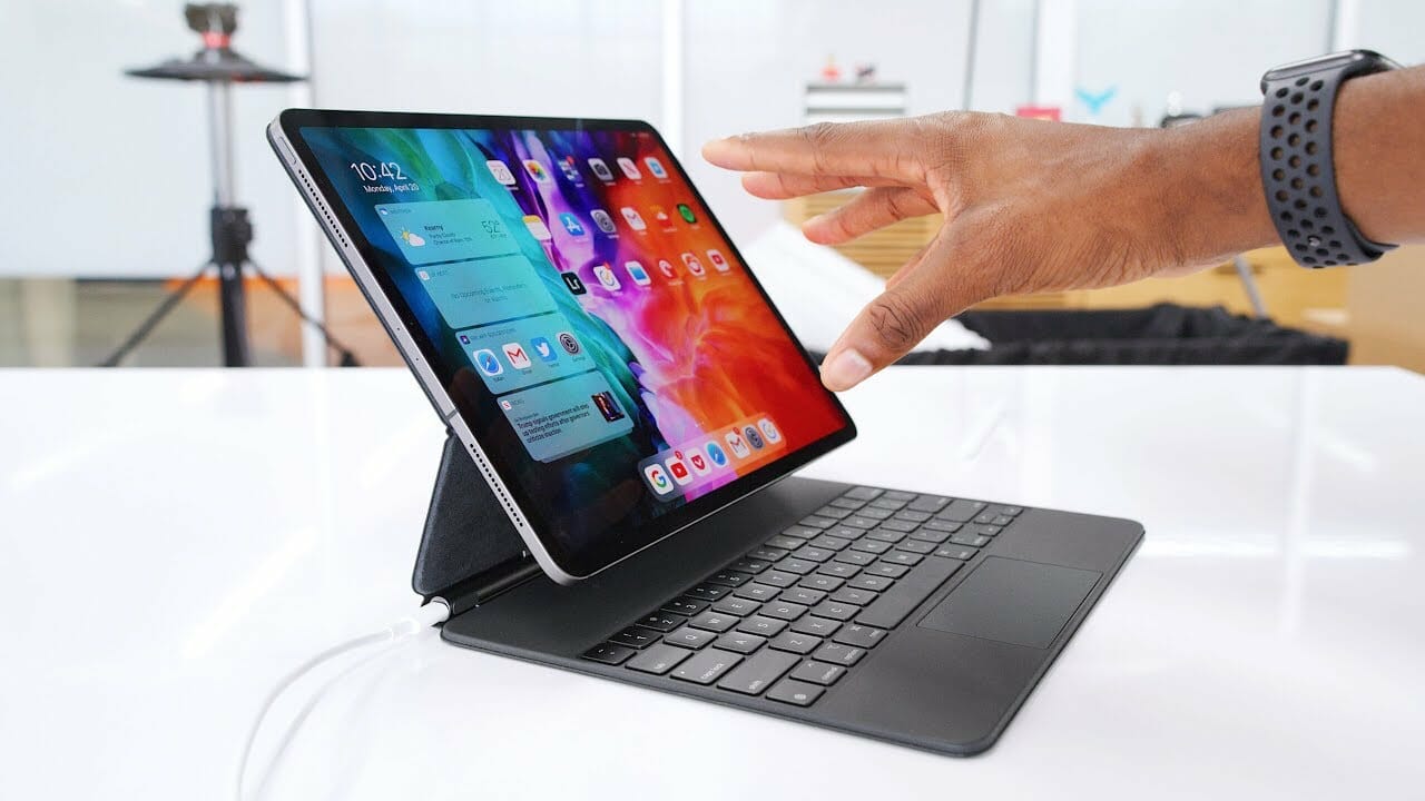 Apple Magic Keyboard Floating Ipad Pro Tweaks For Geeks Apple Magic Keyboard Floating Ipad Pro Tweaks For Geeks