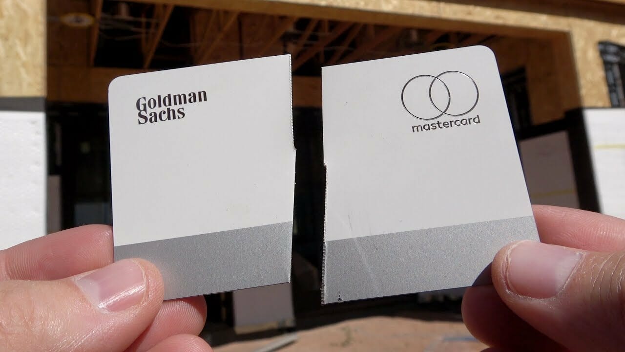 What's inside Apple Credit Card? - Tweaks For Geeks